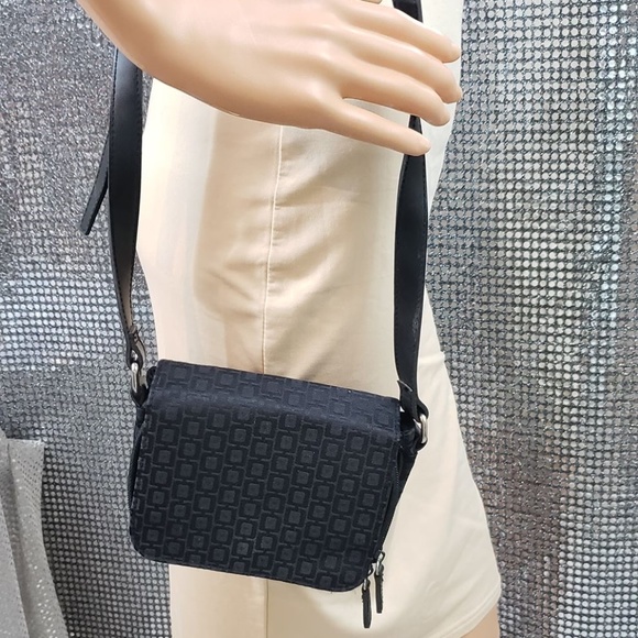 Black Patterned Multi Pocket Shoulder Bag/Purse - Picture 5 of 6